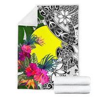 Palau Premium Blanket White - Turtle Plumeria Banana Leaf - Polynesian Pride