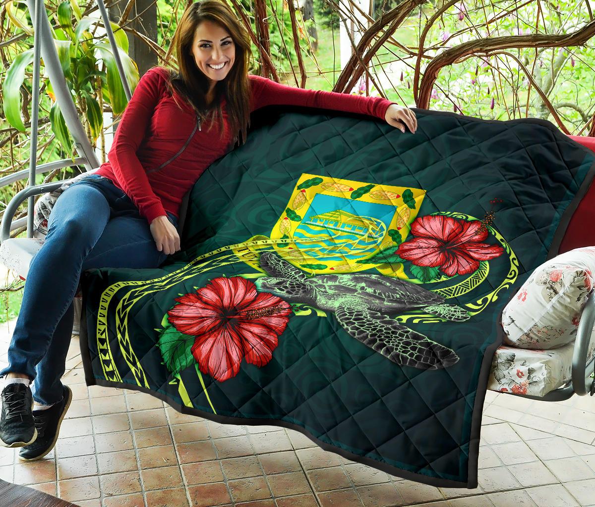 Tuvalu Polynesian Premium Quilt - Green Turtle Hibiscus - Polynesian Pride