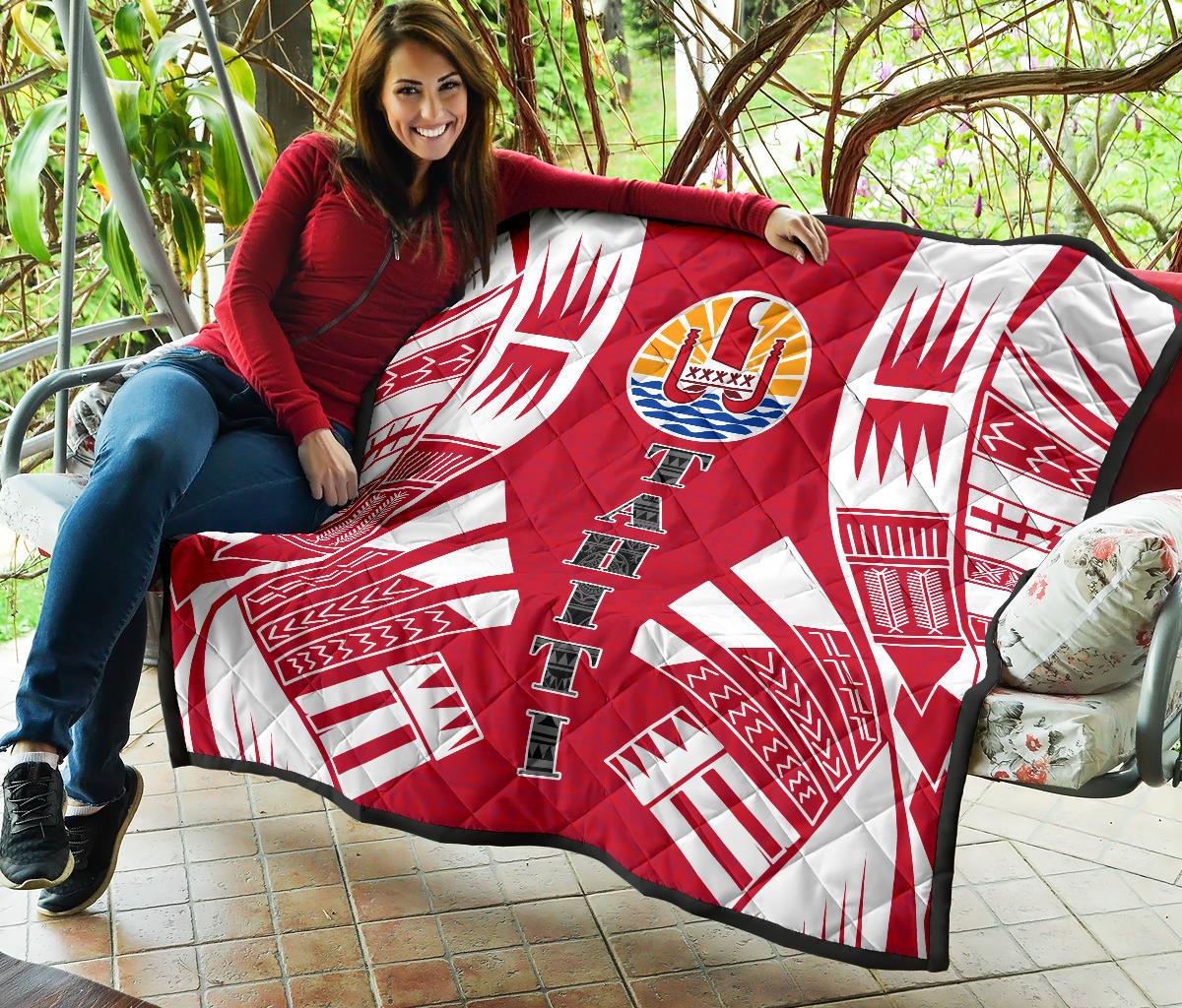 Tahiti Premium Quilt - Tahiti Flag Polynesian White Tattoo (Red) - Polynesian Pride