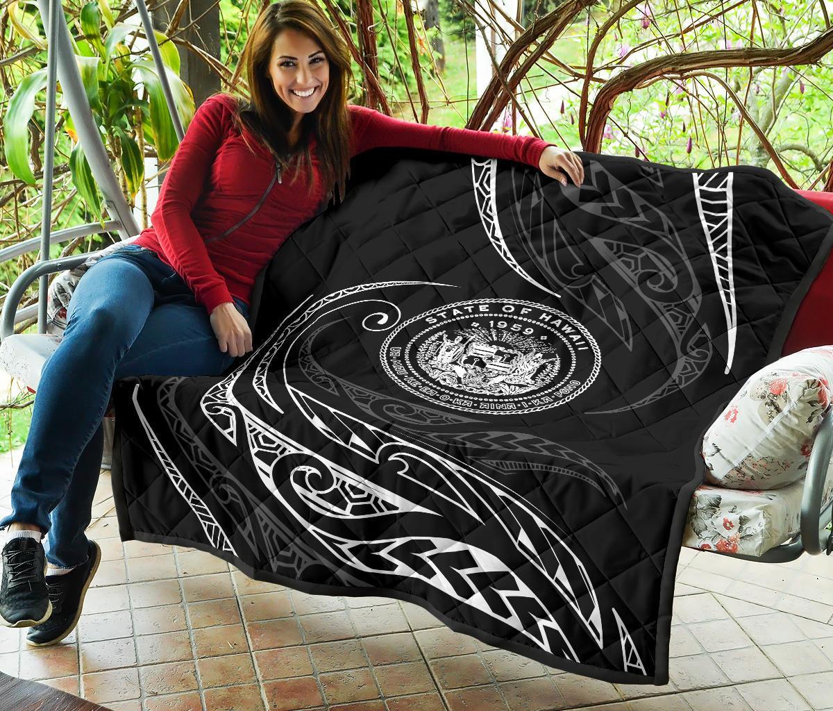 Hawaii Coat Of Arms Premium Quilt - White - Frida Style - Polynesian Pride