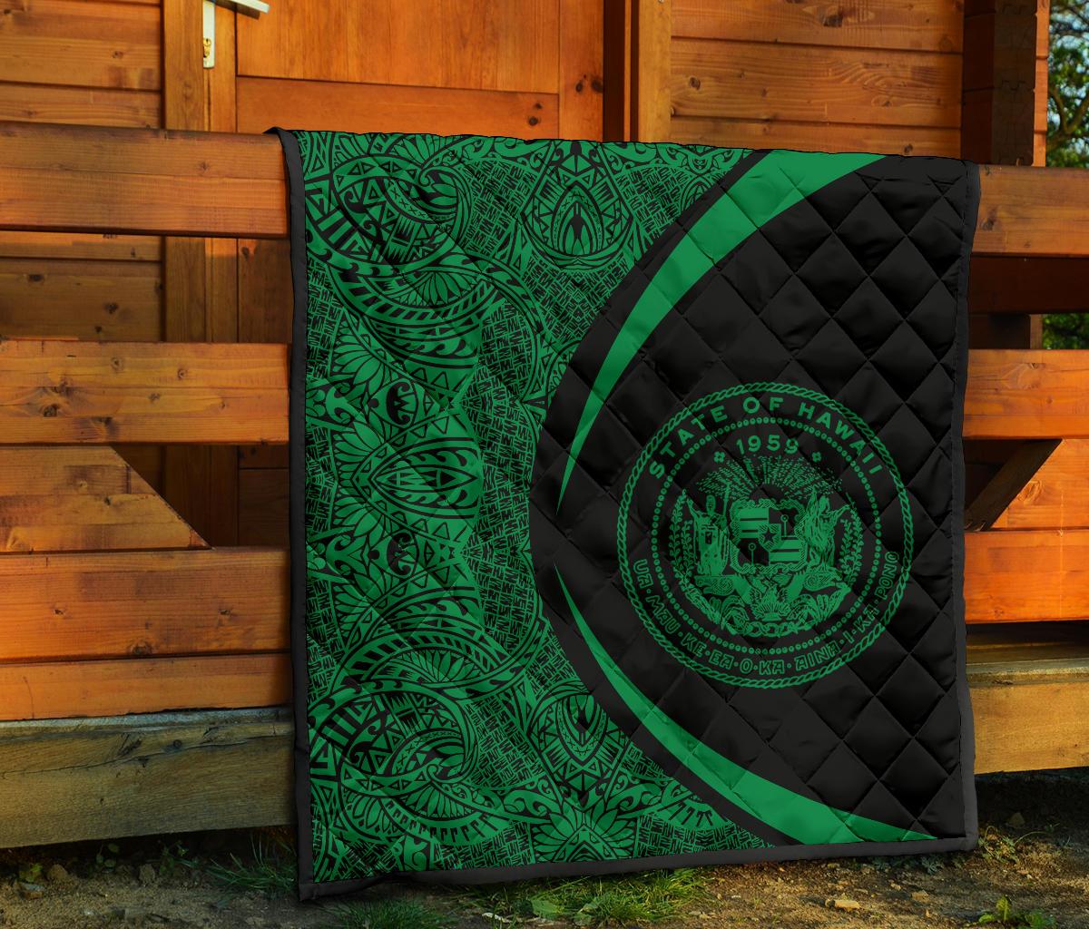 Hawaii Coat Of Arms Polynesian Black And Green Premium Quilt - Circle Style - Polynesian Pride
