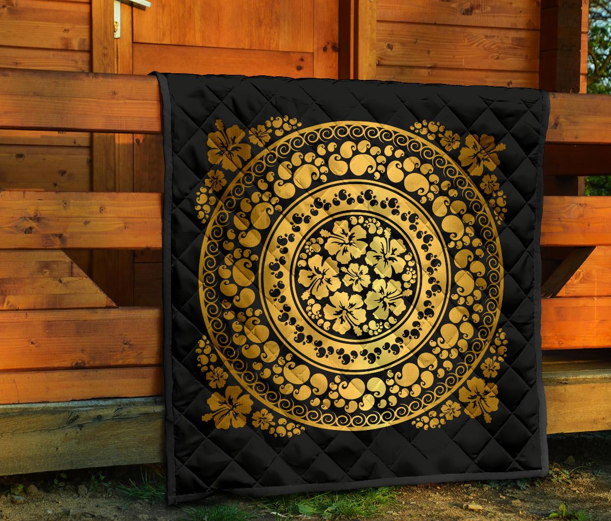 Hibiscus Gold Circle Tapestry Premium Quilt - Polynesian Pride
