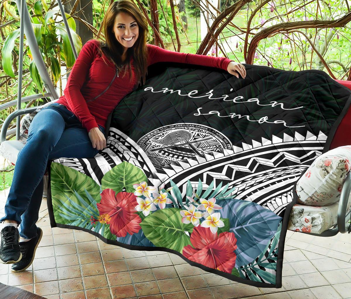 American Samoa Premium Quilt - American Samoa Coat of Arms & Polynesian Tropical Flowers White - Polynesian Pride