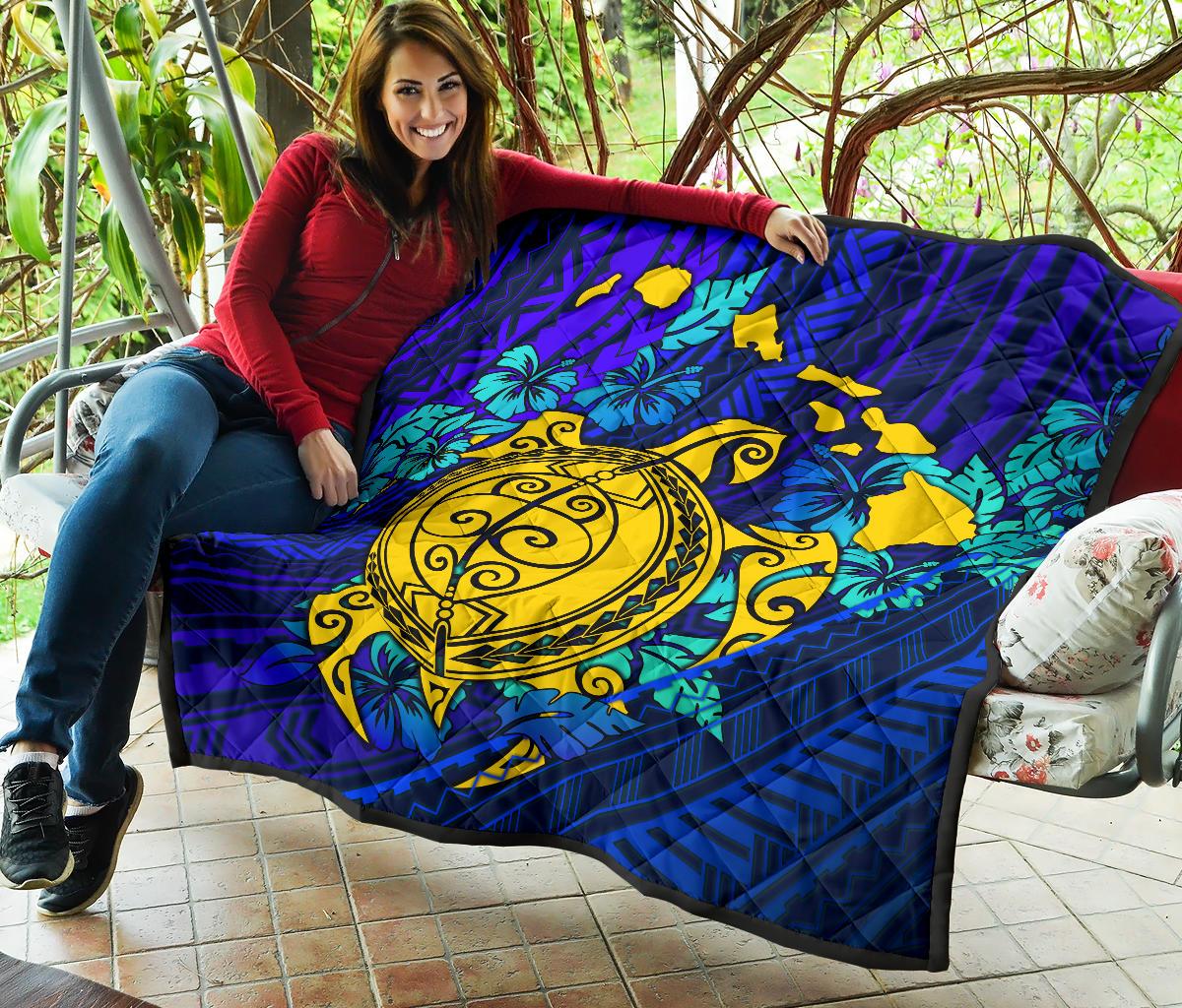 Hawaii Polynesian Premium Quilt - Hawaii Yellow Turtle Map & Torquoise Hibiscus - Polynesian Pride