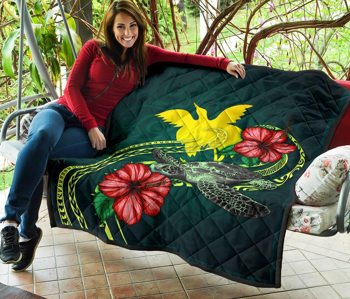 Papua New Guinea Polynesian Premium Quilt - Green Turtle Hibiscus - Polynesian Pride