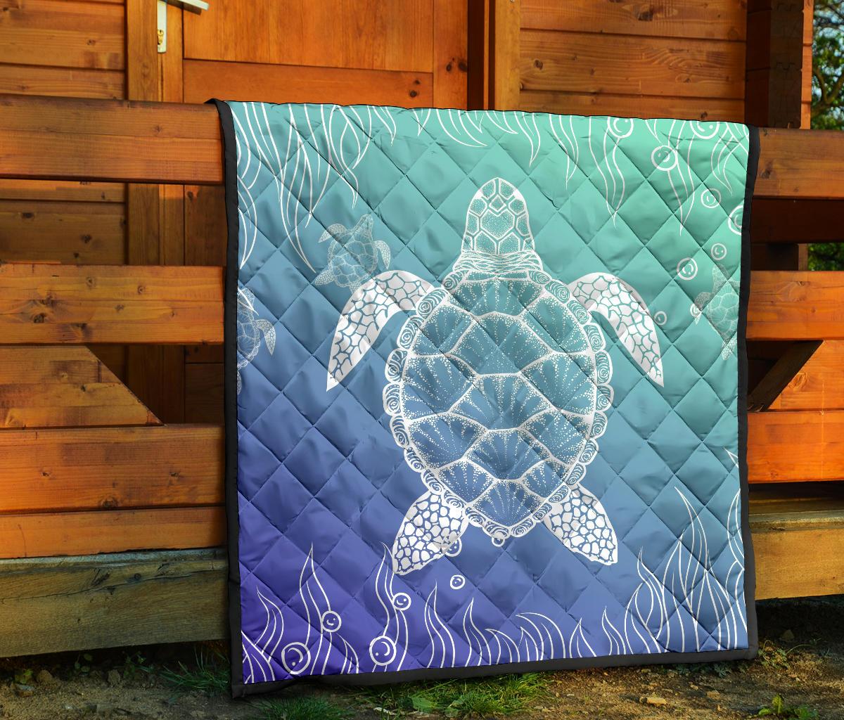 Turtle Blur Background Premium Quilt - Polynesian Pride