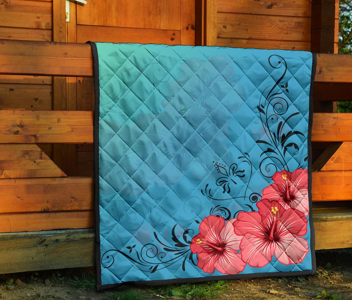 Hibiscus Flower Premium Quilt - Polynesian Pride