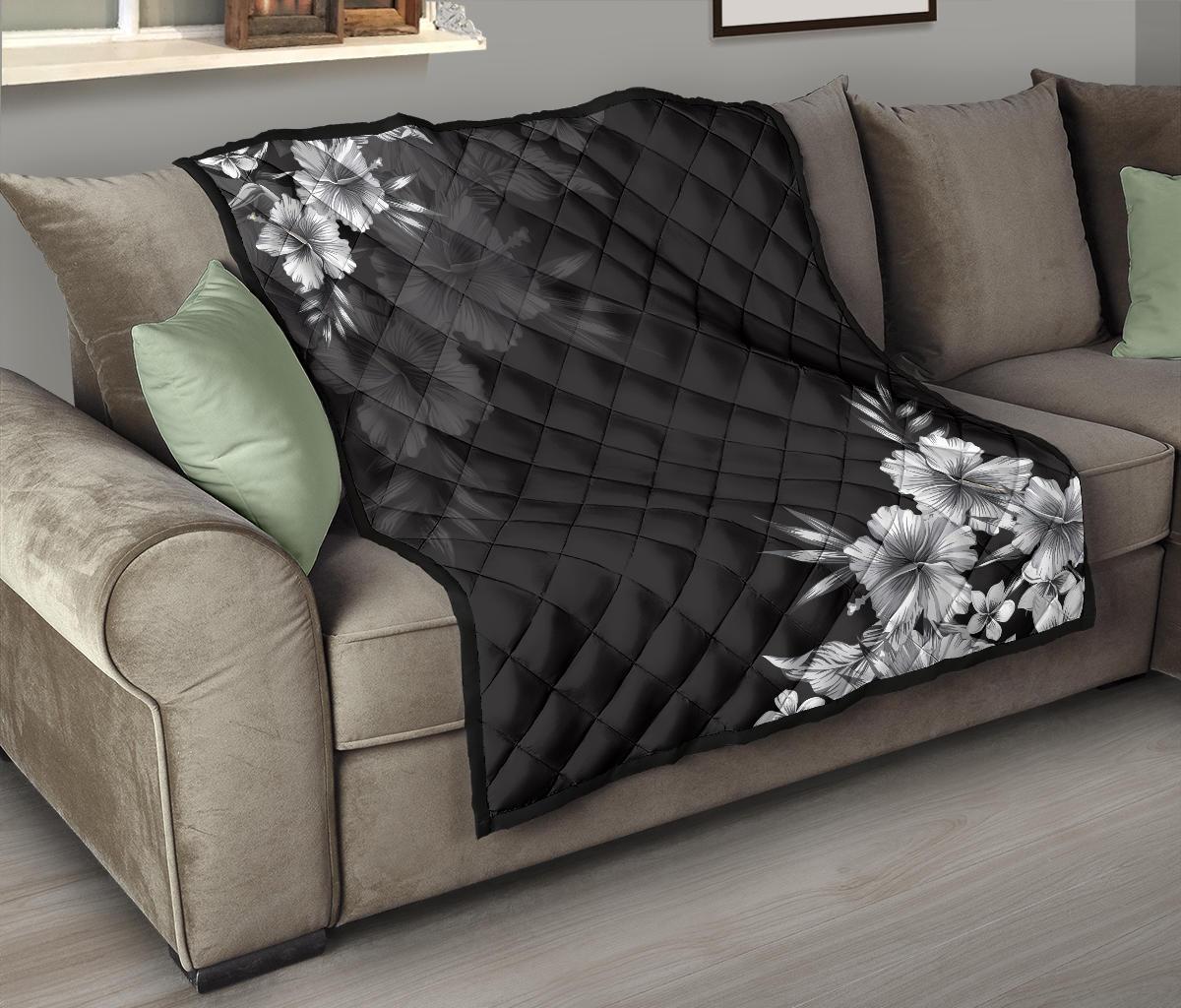 Black n White Hibiscus Premium Quilt - Polynesian Pride