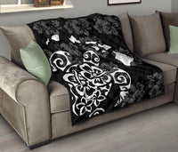 Turtle Hibiscus Map White Premium Quilt - Polynesian Pride