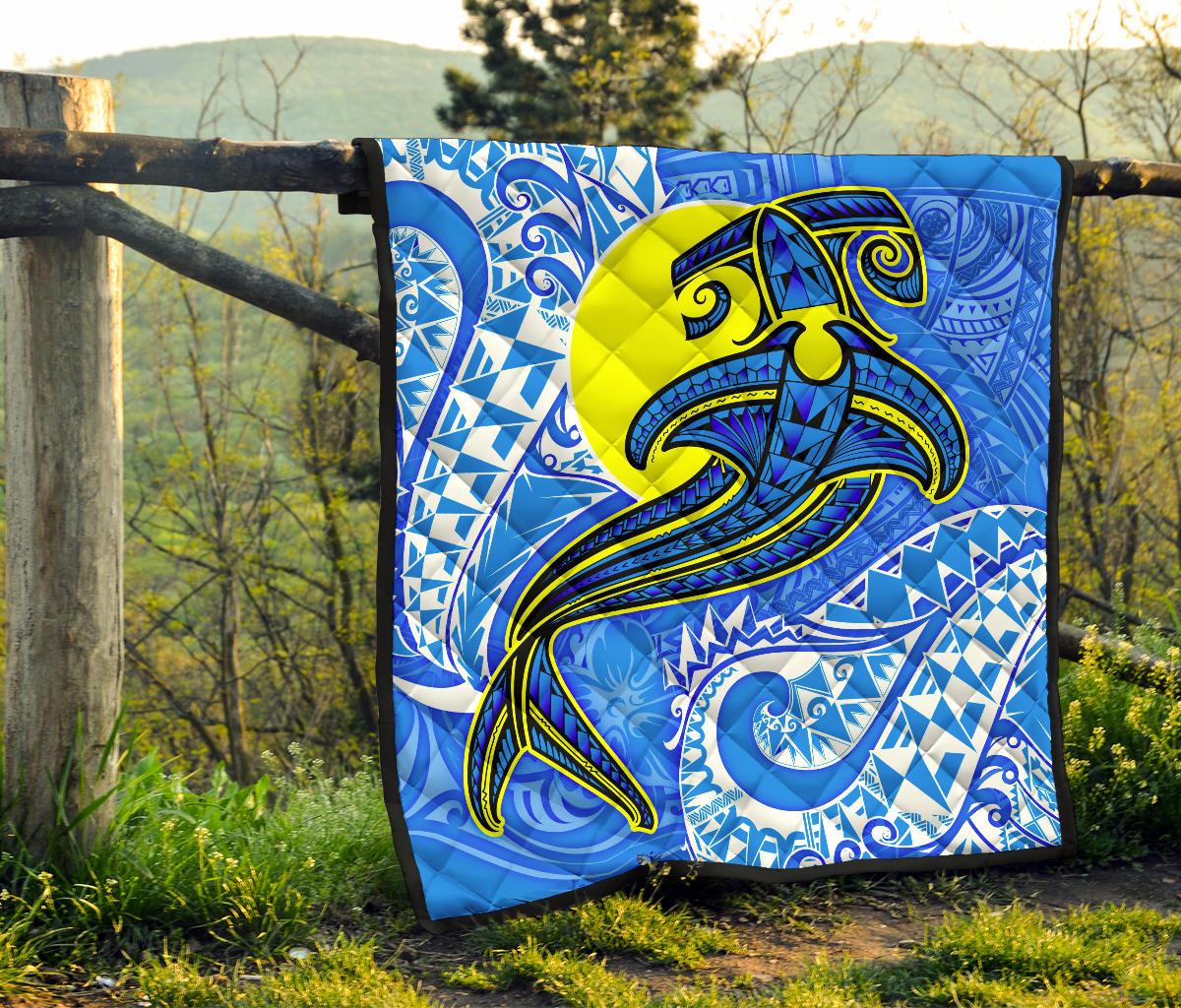 Palau Polynesian Premium Quilt - Palau Flag with Polynesian Tattoo - Polynesian Pride