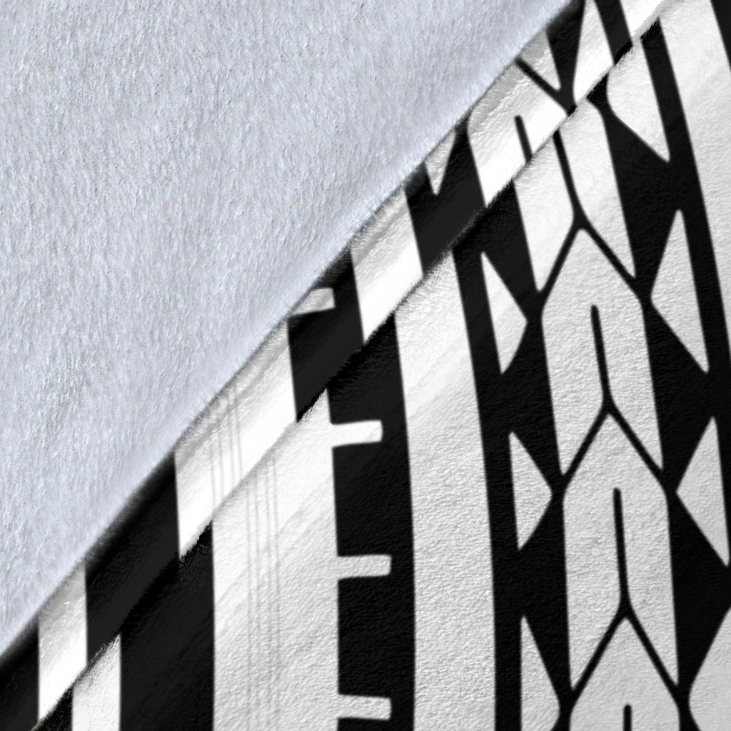 CNMI Premium Blanket - CNMI Coat of Arms & Polynesian Tropical Flowers White - Polynesian Pride