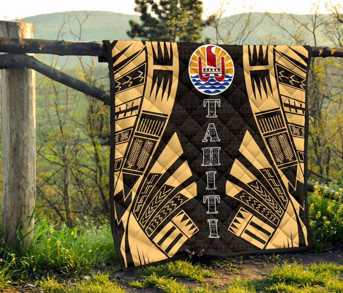 Tahiti Premium Quilt - Tahiti Flag Polynesian Gold Tattoo - Polynesian Pride