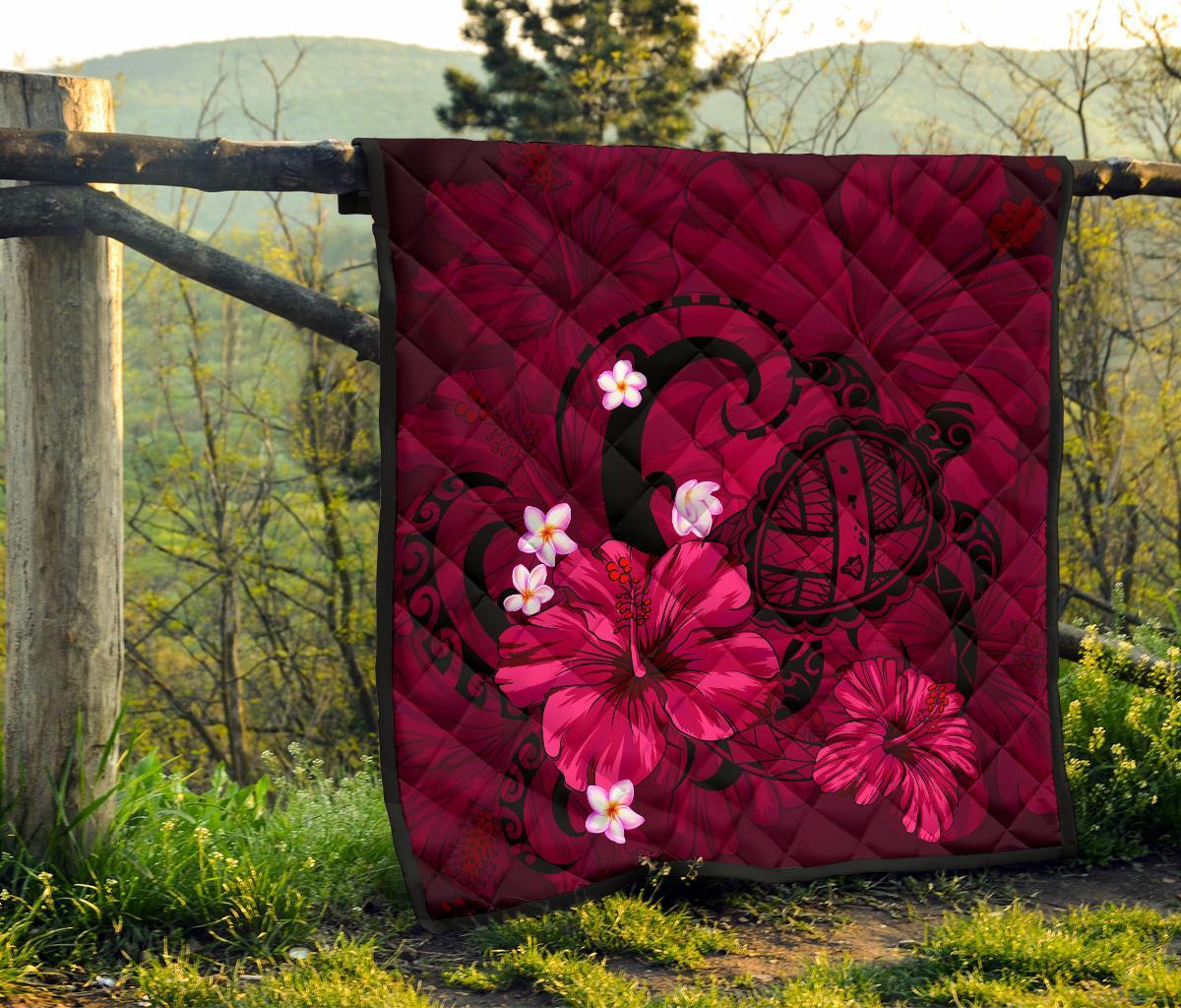 Hawaii Turtle Poly Tribal Pink Premium Quilt - Polynesian Pride