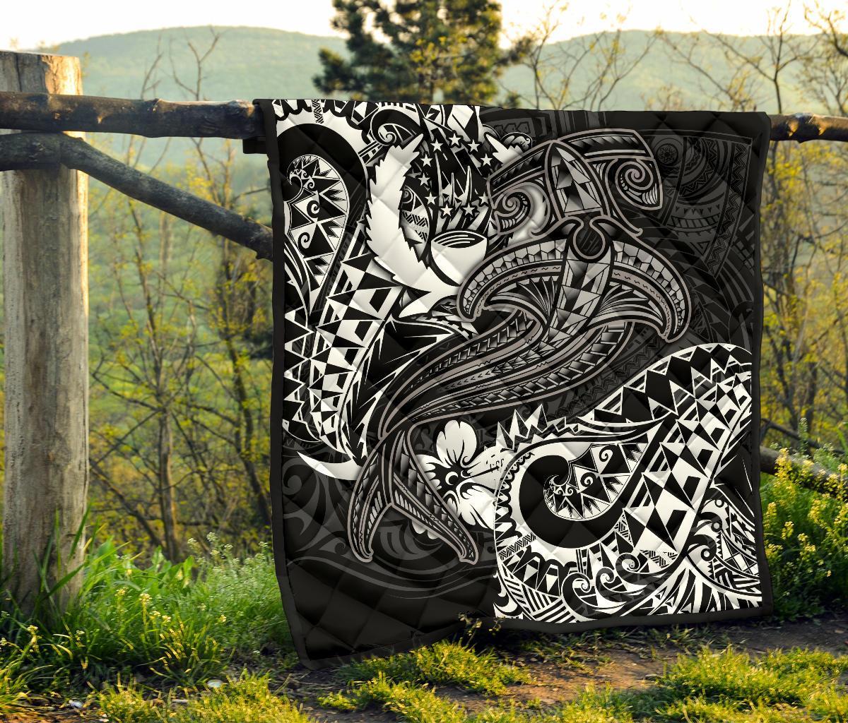 Pohnpei Premium Quilt - White Shark Polynesian Tattoo - Polynesian Pride