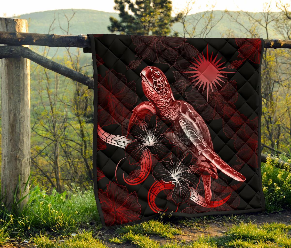 Marshall Islands Polynesian Premium Quilt - Turtle With Blooming Hibiscus Red - Polynesian Pride