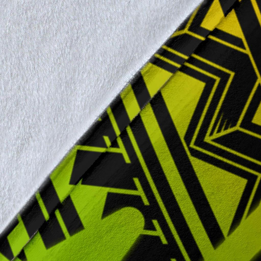 Hawaii Premium Blankets - Kanaka Maoli With Polynesian Pattern In Heartbeat Style (Reggae) - Polynesian Pride