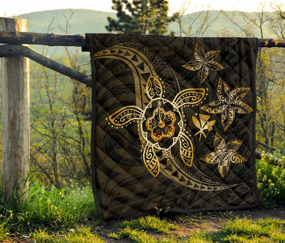 Kanaka Map Hibiscus Plumeria Turtle Art Gold Polynesian Premium Quilt - Polynesian Pride