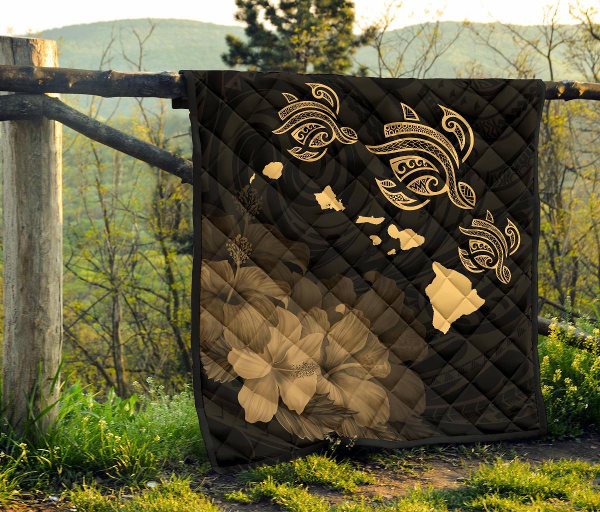 Hawaii Hibiscus Map Polynesian Ancient Gold Premium Quilt - Polynesian Pride