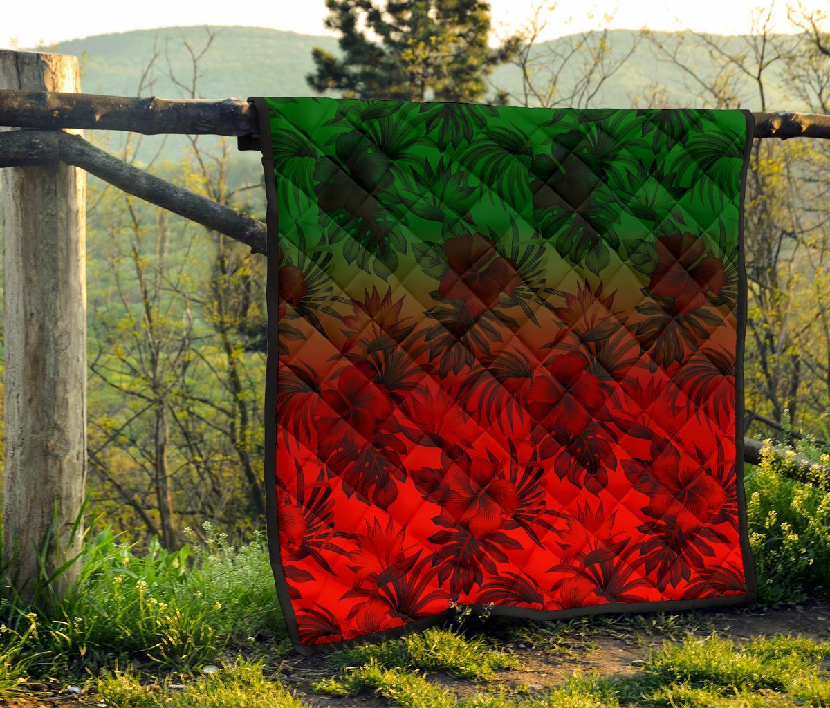 Polynesian Premium Quiit - Red Hibiscus Patterns - Polynesian Pride