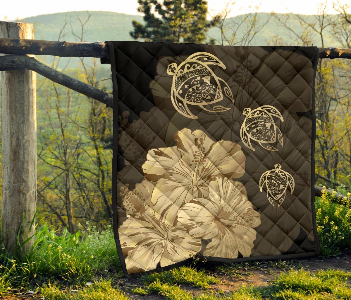 Hawaiian Map Turtle Hibiscus Vintage Polynesian Premium Quilt Gold - Polynesian Pride