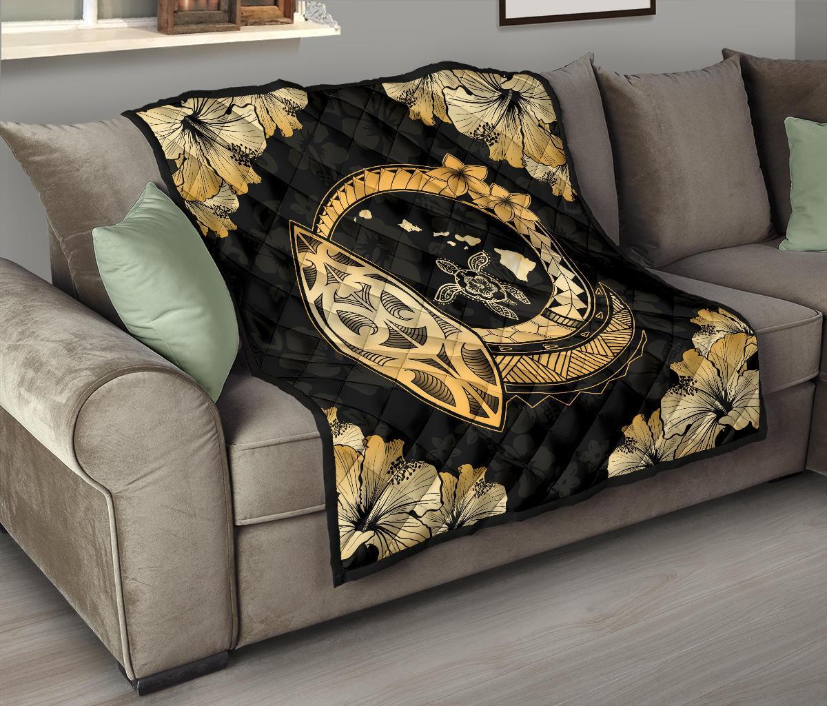 Hawaii Hibiscus Map Hidden Polynesian Hidden Gold Premium Quilt - Polynesian Pride