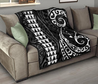 Hawaii Kakau White Polynesian Premium Quilt - Polynesian Pride