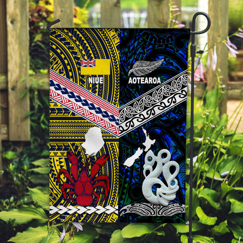 New Zealand And Niue Flag Together - Blue LT8 House Flag - Polynesian Pride