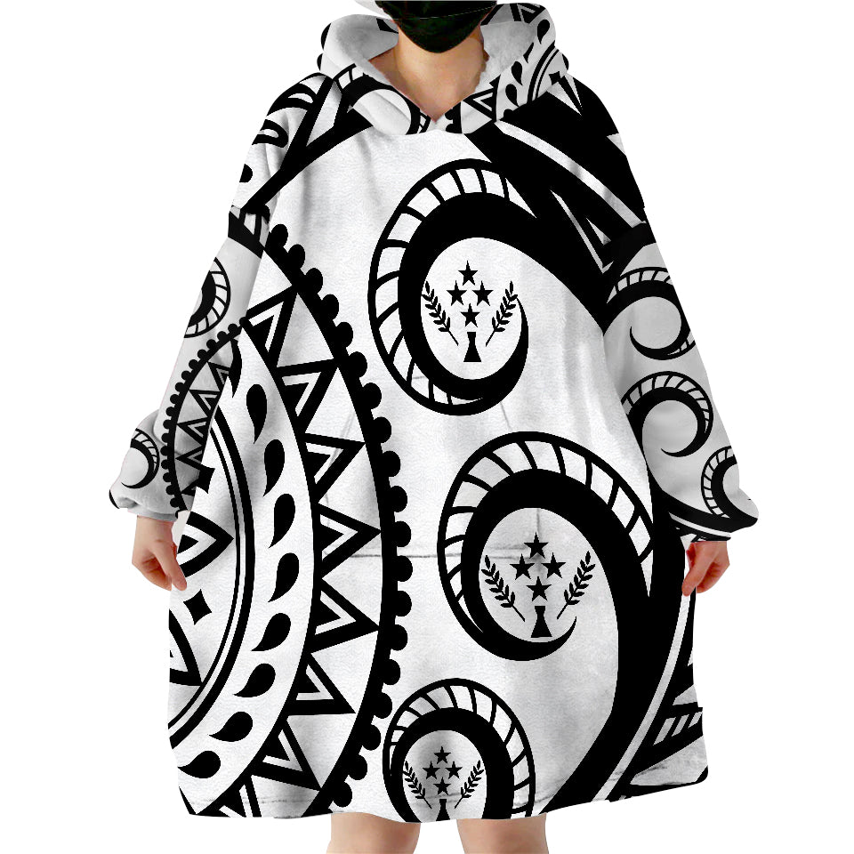 Kosrae Pingelap Flag With Round Black White Pattern Wearable Blanket Hoodie LT9 - Polynesian Pride