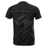 Polynesian Kakau Helmet Weapon Gray Kanaka Warrior T Shirt - Polynesian Pride