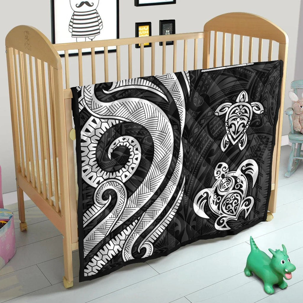 Tokelau Premium Quilt - White Tentacle Turtle - Polynesian Pride